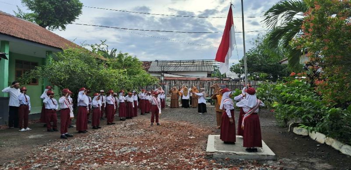 Upacara Hari Pertama Semester Genap Tahun Ajaran 2025/2026