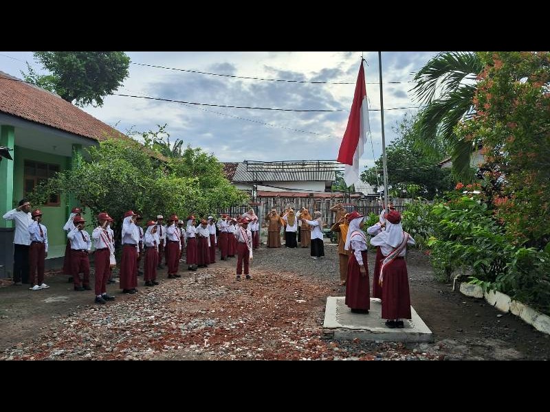 Upacara Sekolah Hari Pertama Masuk Sekolah Semester Genap 2025/2026